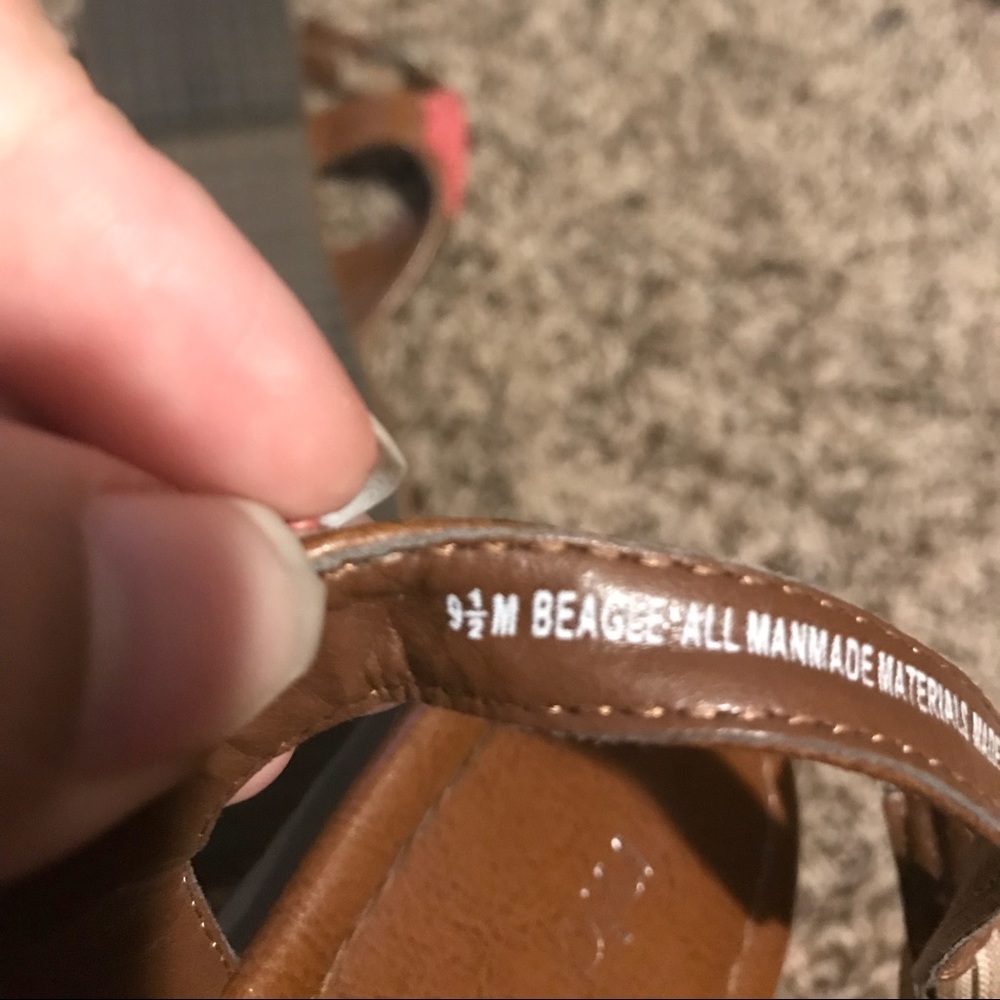 Sandals - Picture 2 of 3